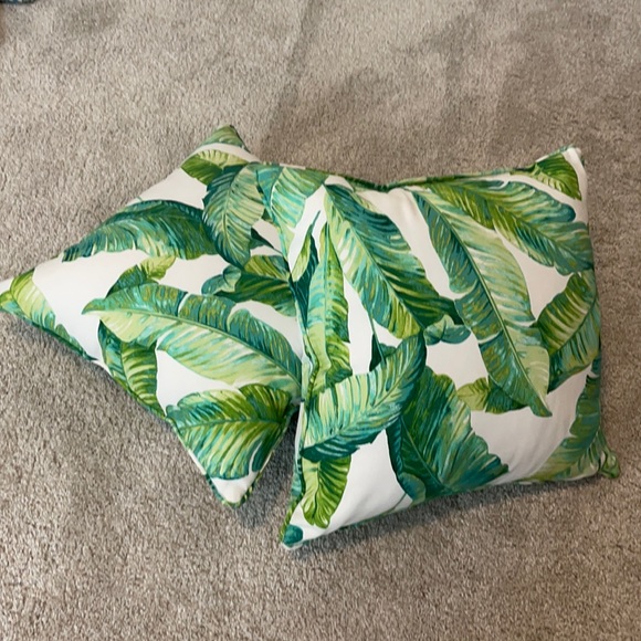 Tommy Bahama Other - NWOT Outdoor Palm Pillow Set